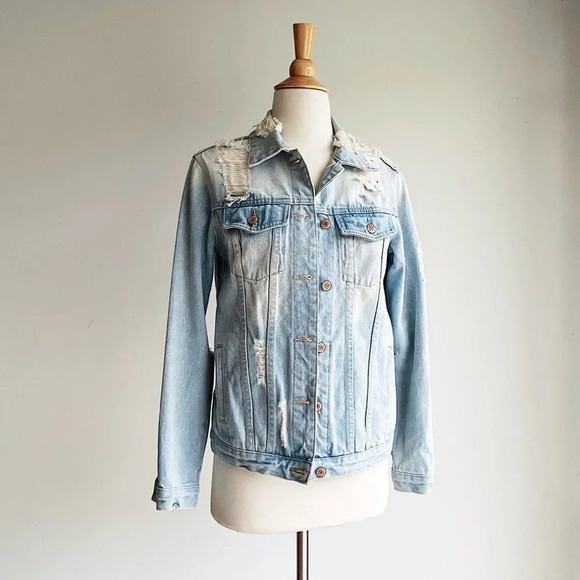 THREAD & SUPPLY | Lightwash Distressed Denim Jacket | S - Picture 2 of 13